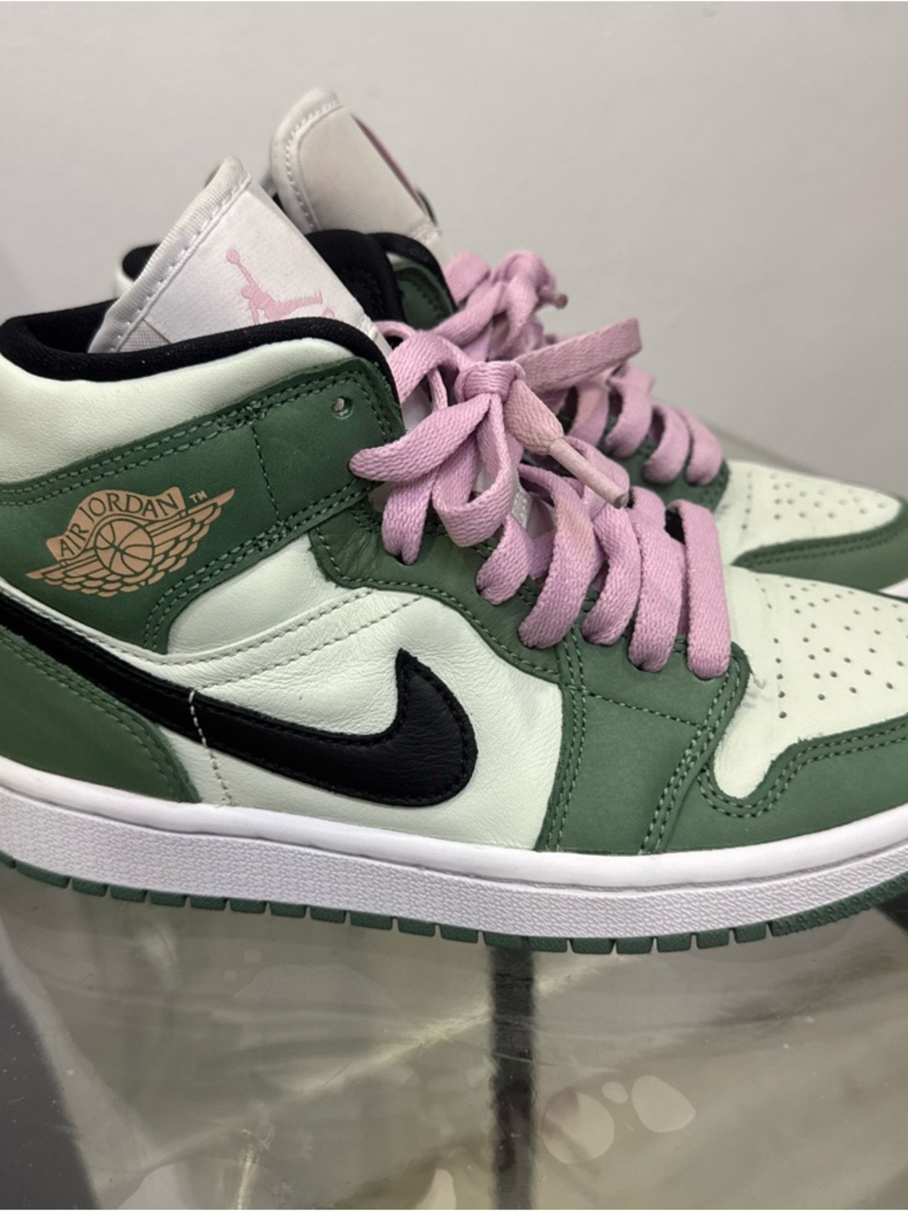 Nike Air Jordan 1 Mid Green Black Pink